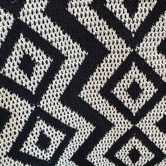 House of Harlow 1960 Black Cream Geometric Shortsleeve Knit Button Down Shirt - Picture 4 of 8